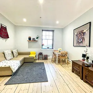 Stunning 2 Bed Nr The Royal Mile & The Castle Apartamento