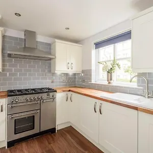 Cosy Roseburn Apartment, - 2 Bedrooms, Free Parking Appartement