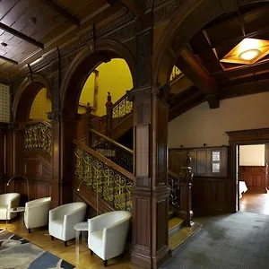 B+B Edinburgh Отель
